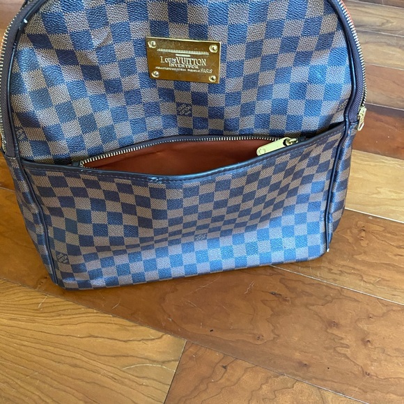 Louis Vuitton backpack - Picture 9 of 11